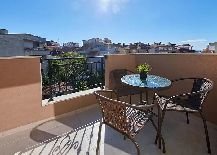 Апартамент Bendita House *